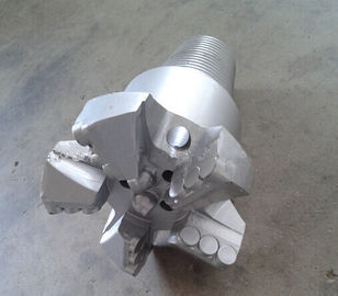 Het drievoudige Beetje van de Vleugelpdc Boor met de Grootteapi van het Wolframcarbide Materiële Diverse Norm